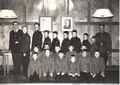 PALOKUNTAPOIKIEN NIMITYSJUHLA 1956.
Takarivi; Risto Nieminen, Antero Rouvinen, Reijo Norkola, Yrjö Kekarainen, Erkki Niemelä, Erkki Kekarainen, Antti Alapeteri, Veikko Virtanen, Asko Maijala ja Esko Mattila.
Keskellä; Teuvo Postila, Martti Lehtinen, Sakari Pappinen, Veikko Norkola, Paavo Karjalainen
Eturivi; Markku Walhroos, Heikki Väisänen, Bruno Moskuvaara, Markku Räsänen, Heikki Postila ja Esko Lepistö.
Kuva VPK:n arkisto