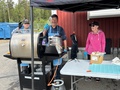 VPK:n Seniorit, grillasivat 330 makkaraa 17.5.2024 Sakatin avointen ovien päivänä.
Mukana Kerttu Poikela, Veikko Tuovinen,Erkki Niemelä, Raimo Vuojärvi, Markku Lehtinen, Päiviö Jaakola, Matti Lehtinen ja Reijo Vuojärvi 
